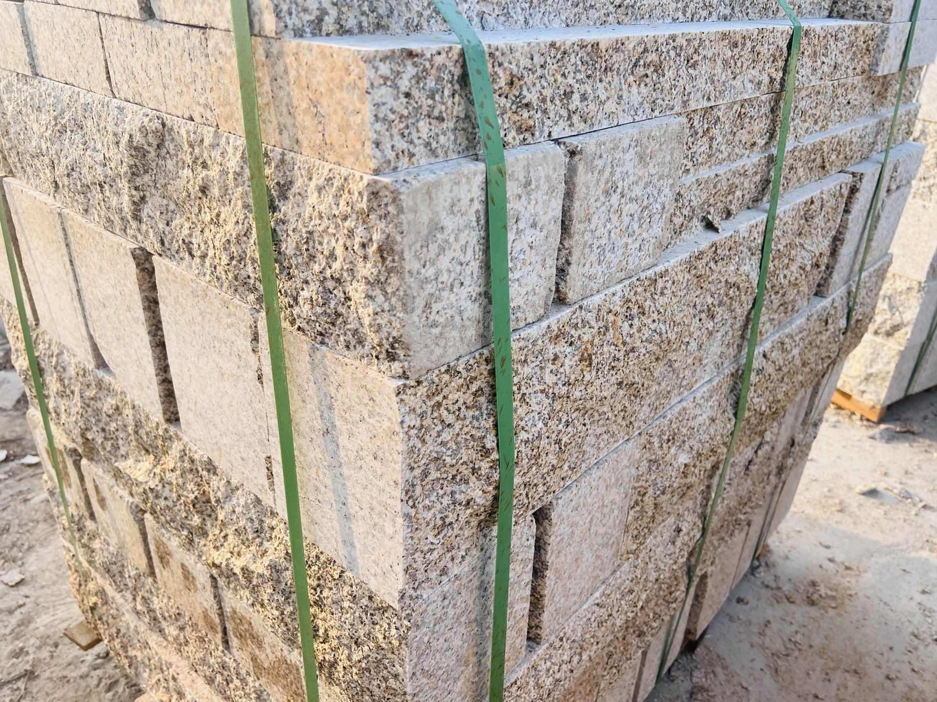 火燒板石材批發(fā)廠家直銷芝麻白花崗巖板材